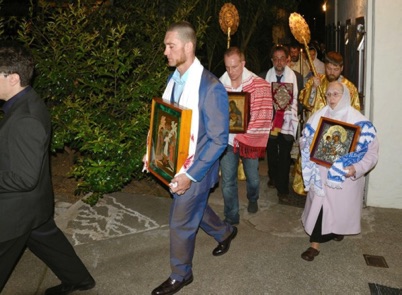 Procession 3